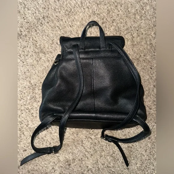 Kate Spade New York Sinch Pebbled Leather Medium Flap Backpack Black One Size - Picture 2 of 3